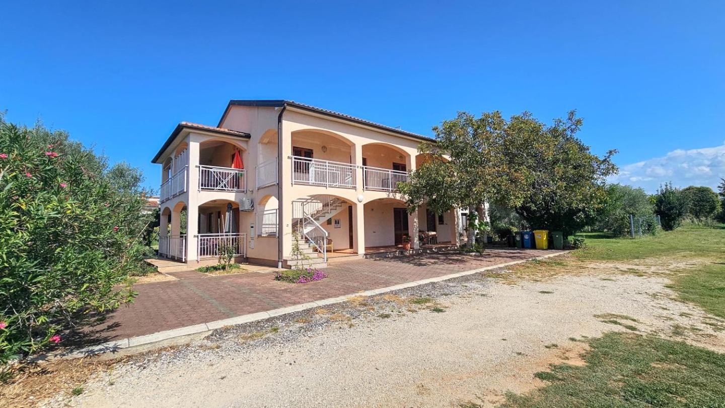 Appartamento Viola Novigrad Istria Esterno foto